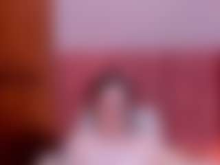 Live cam show with EmilyWatsonn - Glasses on Camsoda