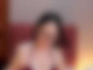 EmilyWatsonn's Live Sex Cam Show