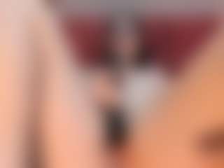 EmilyWatsonn's Live Sex Cam Show