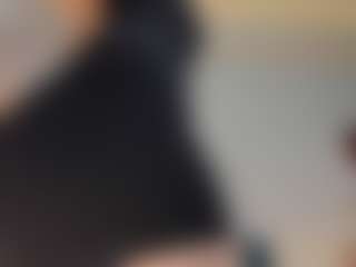 EmilyWatsonn's Live Sex Cam Show