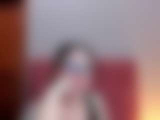 EmilyWatsonn's Live Sex Cam Show