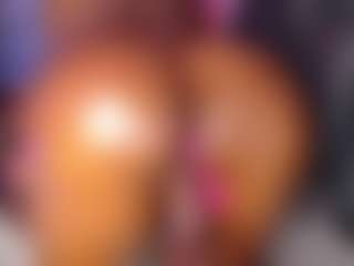 Live cam show with TinnaGoddess - Ebony on Camsoda | colombia