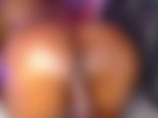 Live cam show with TinnaGoddess - Big Tits on Camsoda