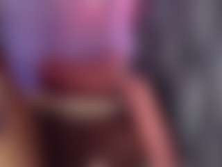 Live cam show with TinnaGoddess - Black on CamwithHer