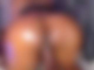 Live cam show with TinnaGoddess - Lush on Gym Cam Girls
