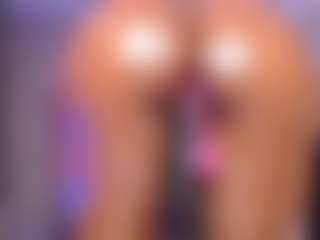 TinnaGoddessのライブセックスチャットショー