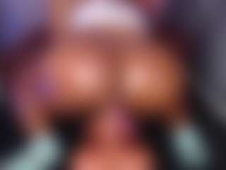 TinnaGoddess's Live Sex Cam Show