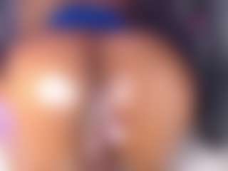 Live cam show with TinnaGoddess - Black BBW on Uber Horny