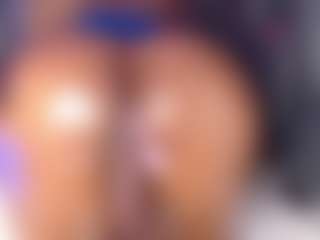 Live cam show with TinnaGoddess - Ebony on CamwithHer | colombia