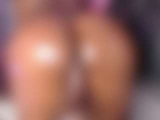 Live cam show with TinnaGoddess - Ebony Shaved Pussy on Dolls Live
