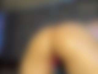 Live cam show with XtraHotX - Twerk on Dare Cams