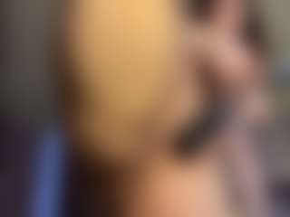 Live cam show with XtraHotX - Shaved Pussy on Gym Cam Girls