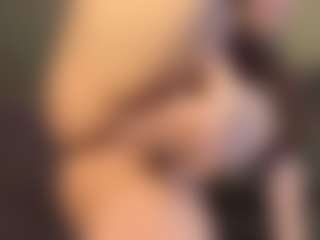 Live cam show with XtraHotX - Big Tits on xDating