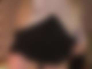Live cam show with ELLIE - Shaved Pussy on Dare Cams