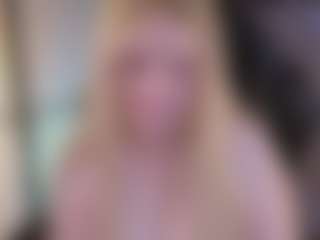 Live cam show with ELLIE - Big Tits on mypornchat.com