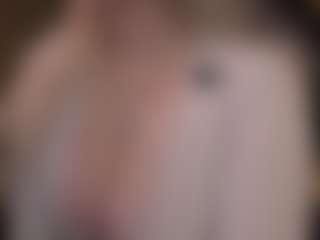 Live cam show with ELLIE - Smoking on crypto-cams