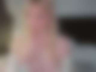 Live cam show with ELLIE - Spank on fapnchat