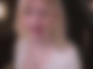 Live cam show with ELLIE - Big Tits on xxxlivecams.org