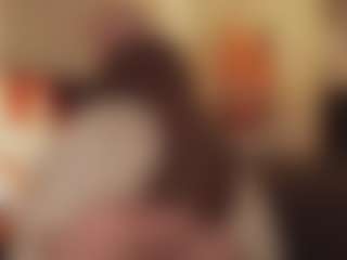 Live cam show with ELLIE - Fingers on Dare Cams