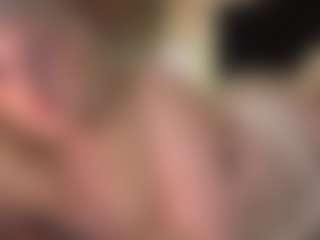 Live cam show with ELLIE - Asshole Big Tits on Chatstar