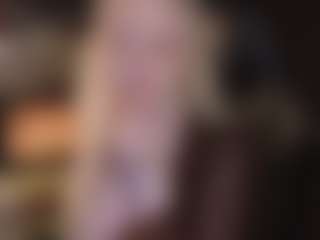 Live cam show with ELLIE - Sexwebcam Teen (18+) on Livezox