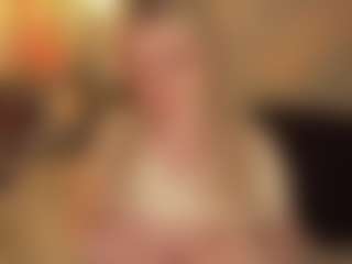 Live cam show with ELLIE - Cosplay BBW on ObeyMaria