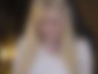 Live cam show with ELLIE - Smoking on CamClone