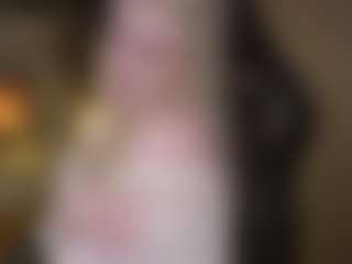 Live cam show with ELLIE - Spank on Gym Cam Girls