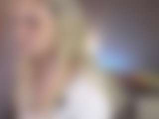 Live cam show with ELLIE - Smoking on Camsoda