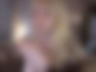 Live cam show with ELLIE - College Curvy on Camiplay Live