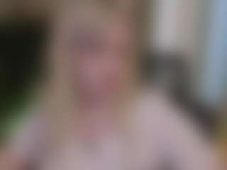Live cam show with ELLIE - Cosplay Curvy on Gym Cam Girls