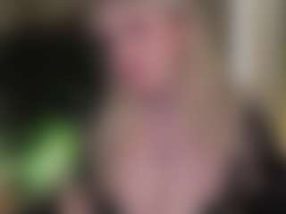 Live cam show with ELLIE - Bedroom Blonde Hair on Fling VIP Chat