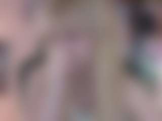 Live cam show with ELLIE - Smoking on Camsoda