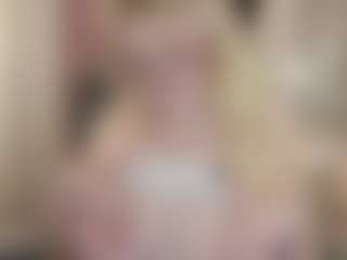 Live cam show with ELLIE - Blonde Hair HD on Camming Site