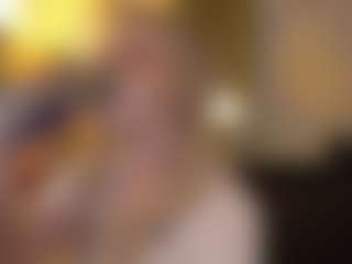 Live cam show with ELLIE - BBW Teen (18+) on TeamSkeetLive