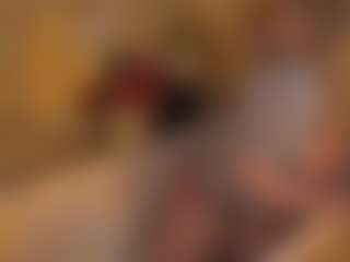 Live cam show with ELLIE - Facial Piercings on Camming Site