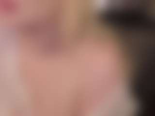 Live cam show with ELLIE - College Big Tits on SpunkLive
