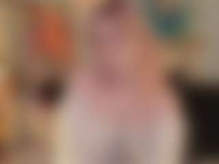 Live cam show with ELLIE - White on Camsoda | estonia