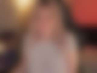 Live cam show with ELLIE - Blue Eyes on Mixed Magazine Live