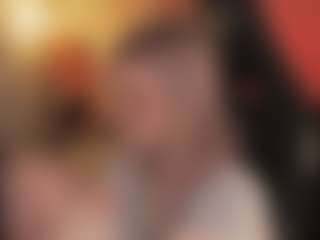 Live cam show with ELLIE - Facial Piercings on Camming Site