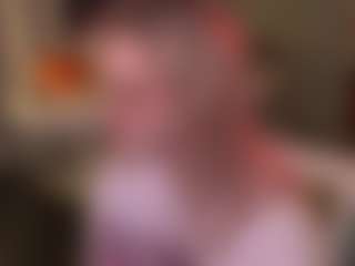 Live cam show with ELLIE - College Curvy on TeamSkeetLive