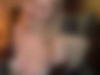 Live cam show with ELLIE - Tease BBW on Sweet Sext
