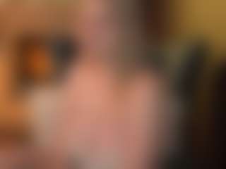Live cam show with ELLIE - Bedroom Blonde Hair on live18s.com