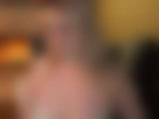 Live cam show with ELLIE - Bedroom on LiveSexCams6