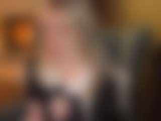 Live cam show with ELLIE - College on milfzrlive.com