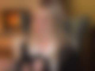 Live cam show with ELLIE - Blonde Hair College on live18s.com