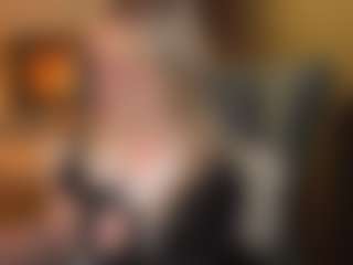 Live cam show with ELLIE - Bedroom Blonde Hair on LiveSexCams6