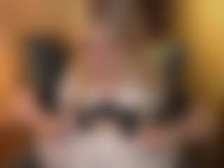 Live cam show with ELLIE - College Curvy on xfollow cams