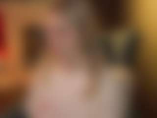 Live cam show with ELLIE - Shaved Pussy on dasdasdadada.com
