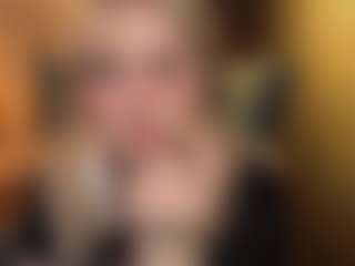 Live cam show with ELLIE - College Curvy on anonymated.com